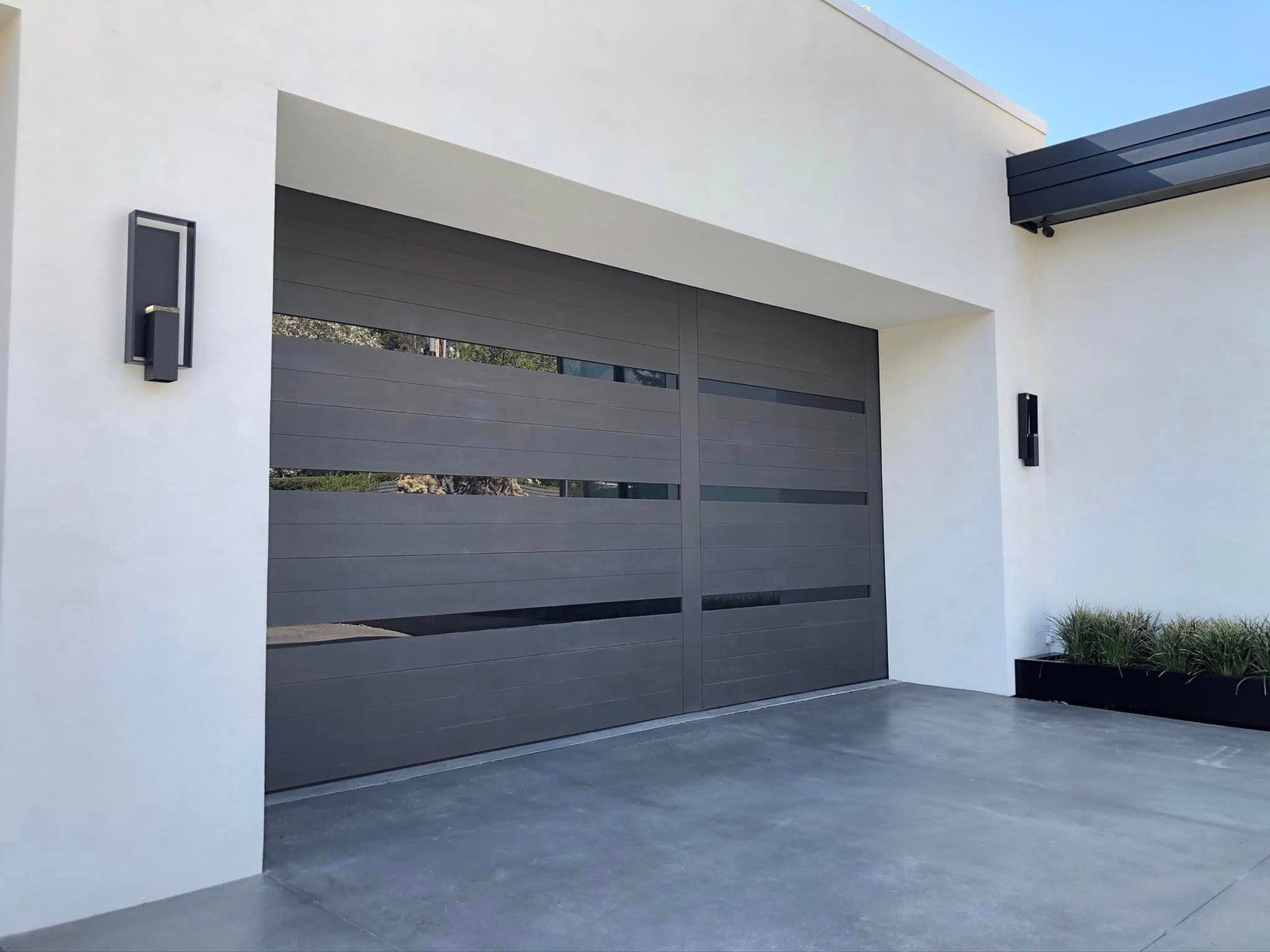 Emergency garage door repair